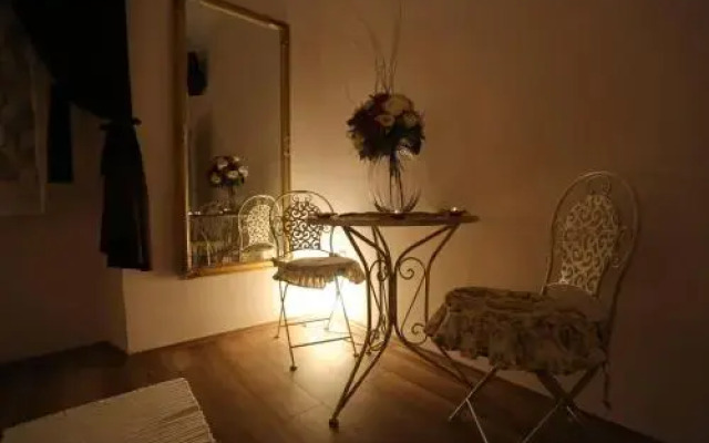 Greta Residence