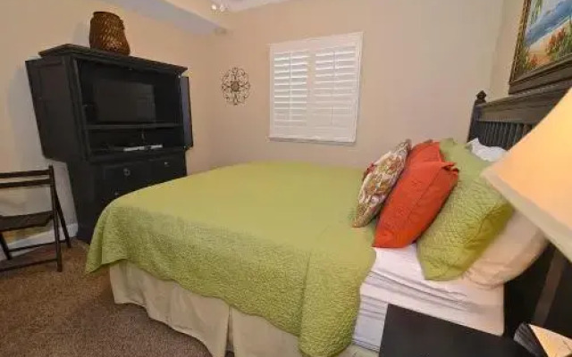 Sanibel 702