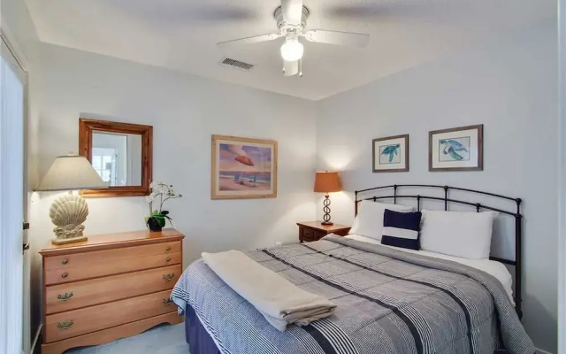 Pelican Bay 42 by RedAwning