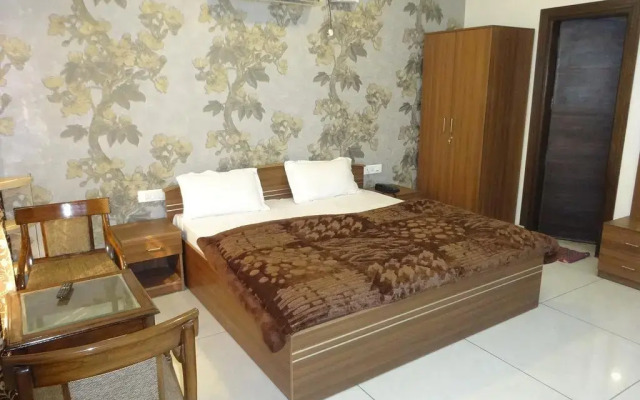 The Shradha Hotel