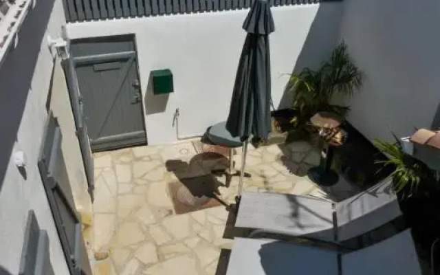 House with one bedroom in Saint Gilles Croix de Vie with furnished terrace and WiFi 300 m from the beach