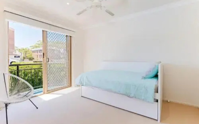 Thurlow Avenue, Unit 3/4A