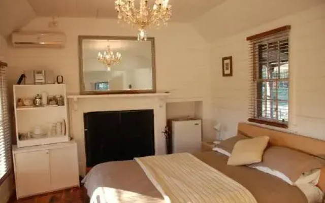 Mancuso Country Cottage Retreat