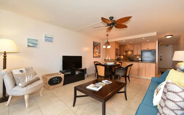 Kahana Reef 103 by RedAwning