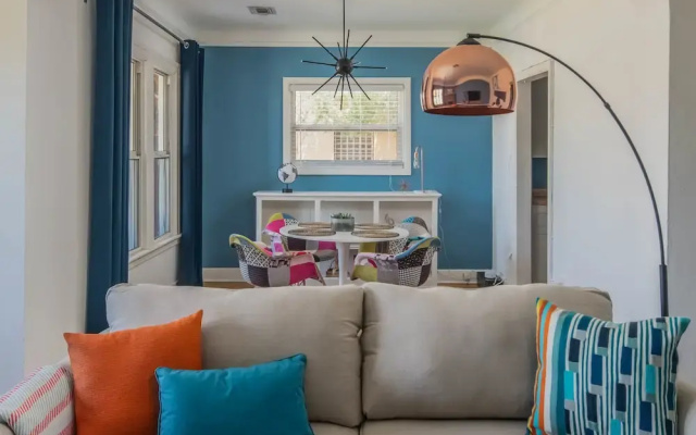 Cute 2BR Home off RoRo by WanderJaunt