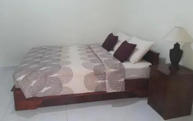 Mahkota Home Stay Full View