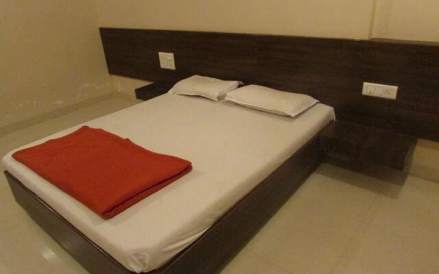 Hotel Sai Tirth