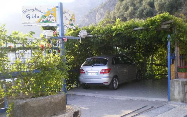 Holiday House Gilda