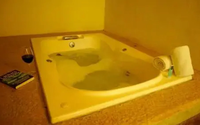 Flamingos Auto Hotel