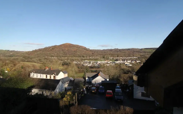 The Philog Home By Cardiff Holiday Homes