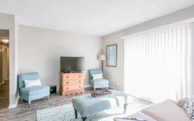 Riverside West Nashville Condo by RedAwning