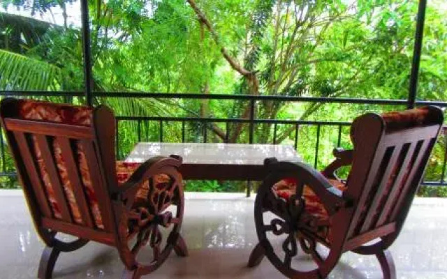 Thira Home Stay
