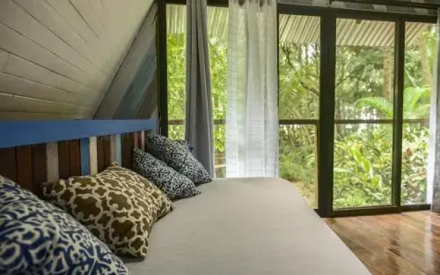 Cabuya Lodge