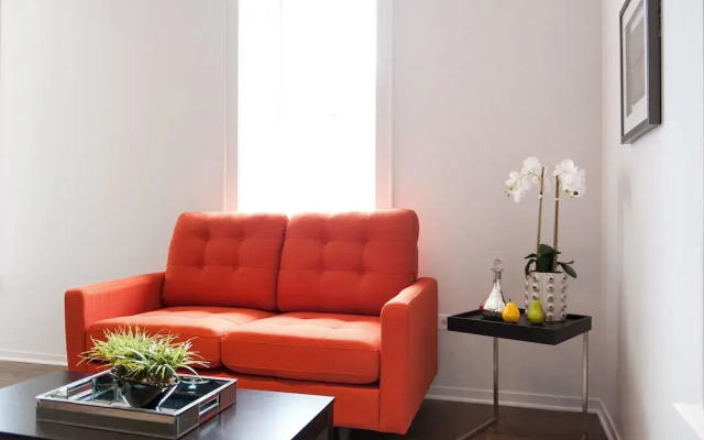 Classic South Loop Suites by Sonder