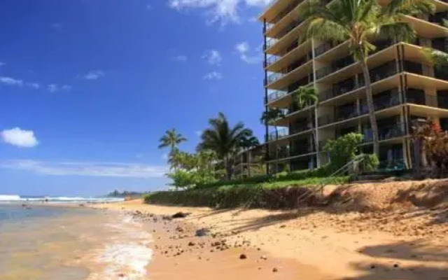 Kaanapali Shores 255 by RedAwning