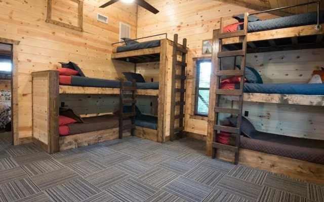 Gather Round Lodge - 3 Br Cabin