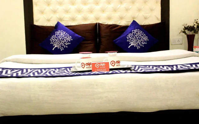 OYO 1045 Hotel Ashirward