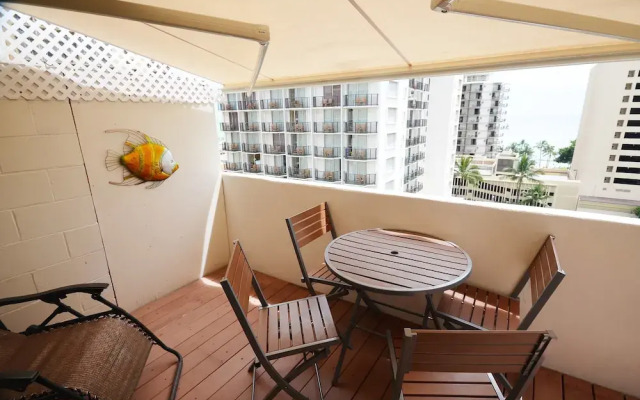Kuhio Village #1208A by RedAwning