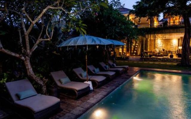 The Retreat - Contemporary Balinese Style Close to Beach