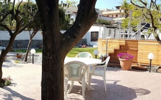 Terrazza sul Vesuvio con piscina