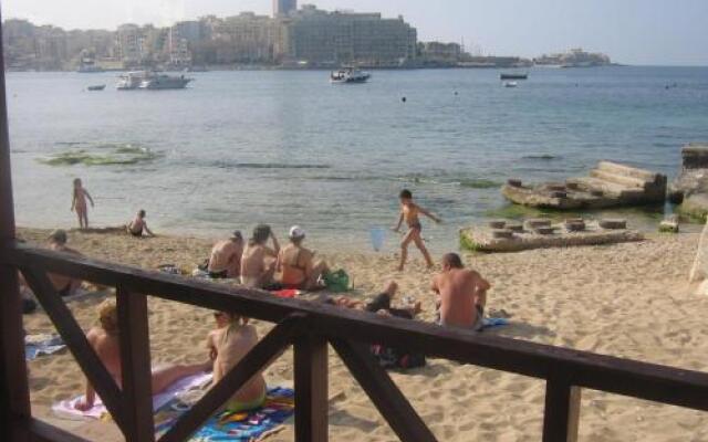 Sliema Studio Close To Seafront