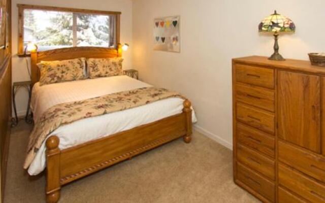 Mammoth View Villas 46 2 Br condo by RedAwning