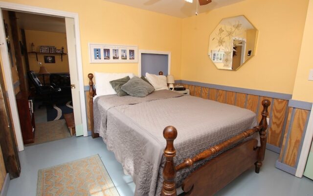 WindOver - 5 Br home by RedAwning