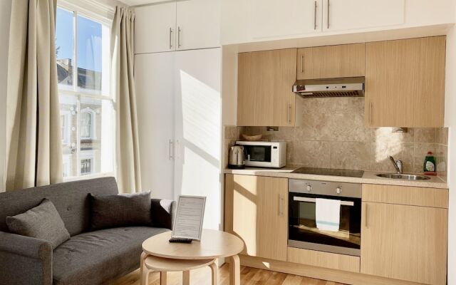 Veeve  Flat Ifield Road Kensington