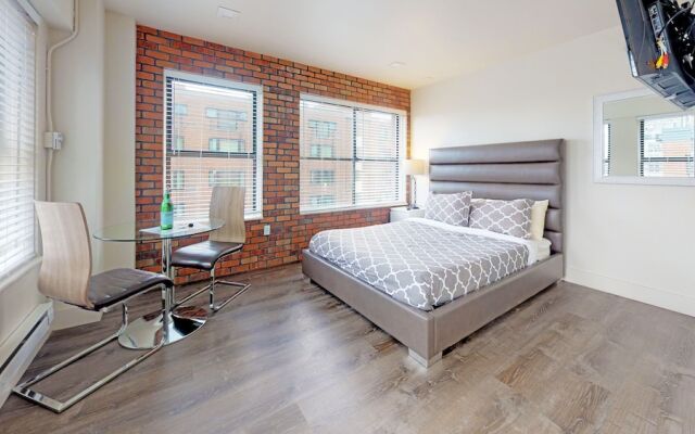 Seattle Waterfront Apartments by Barsala