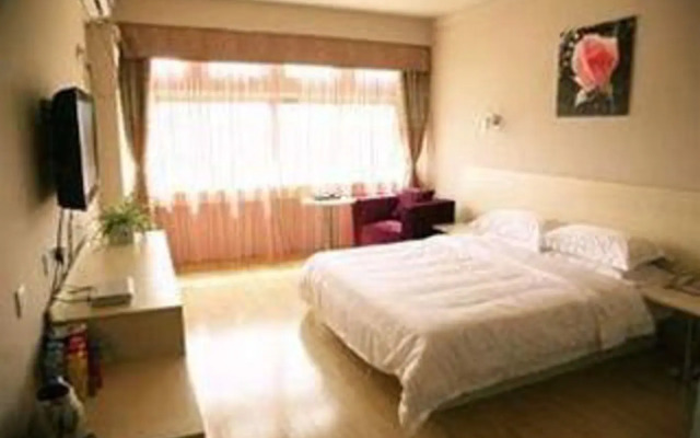 Super 8 Hotel Lianyungang Rail
