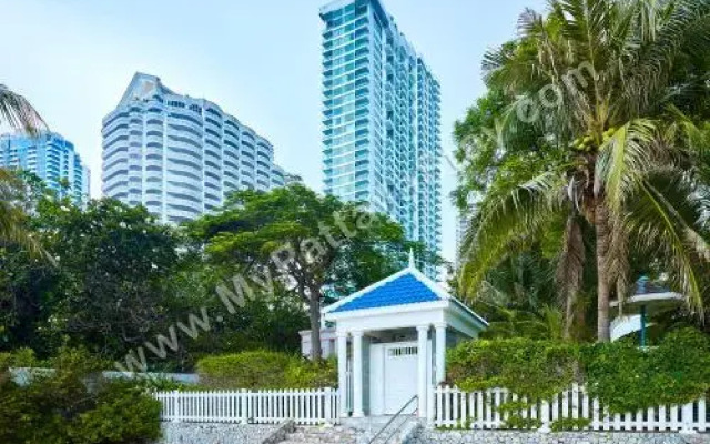 W Tower by Fantasea Beach