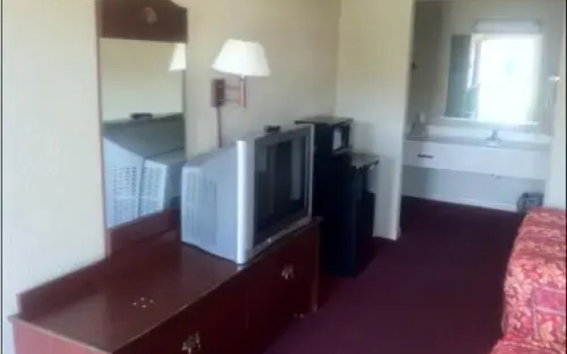 Deluxe Inn