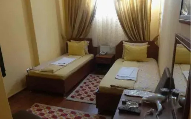Grand Paris Hotel
