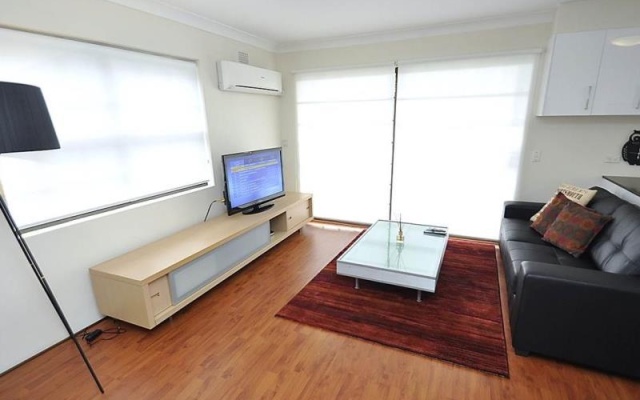 Balmain Furnished Apartments 1 Montague Street – Guest Rooms – Sydney