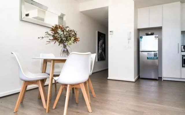 Spacious Apartment Close to Chatswood