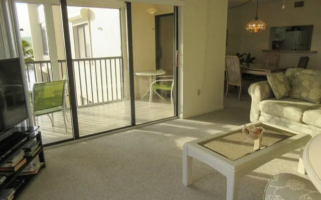 Sandarac #410B by RedAwning