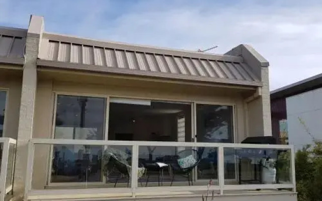 The Esplanade Holiday Home