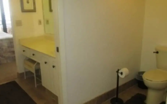 2 BR 2 BA - Seychelles 1405