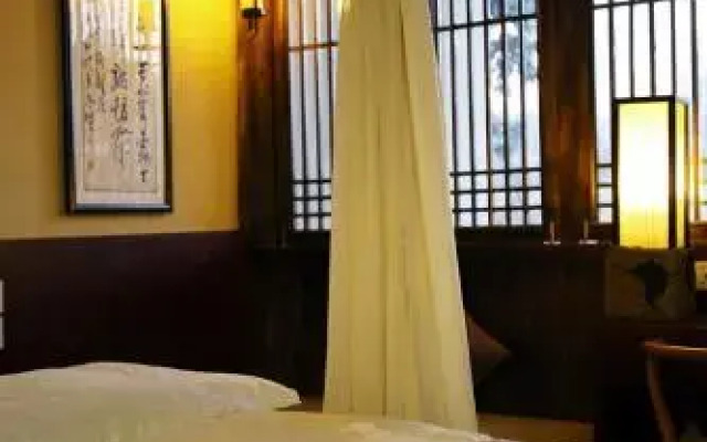 Breezehill Residence