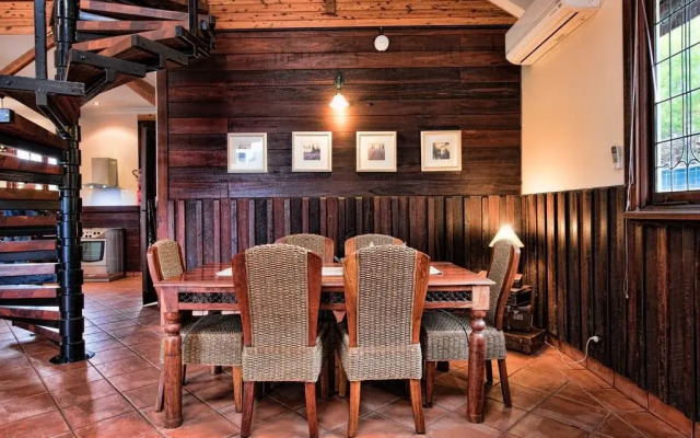 Oak Tree Barn Bridgetown