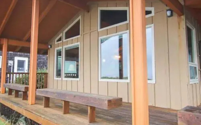 Beach House Manzanita 825 - 2 Br Home