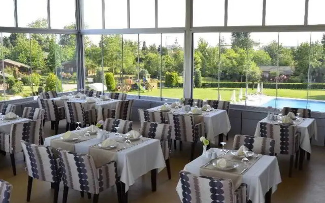 Life Port Hotel ****