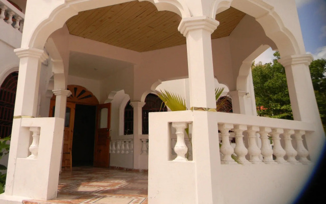 Hotel De La Decouverte