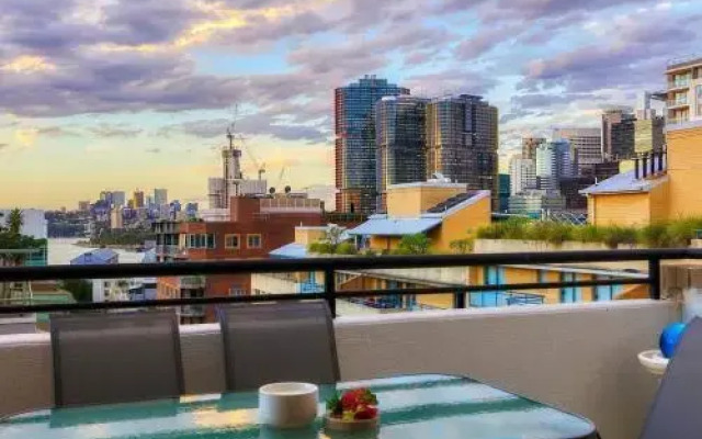 Good location apartment darling harbour