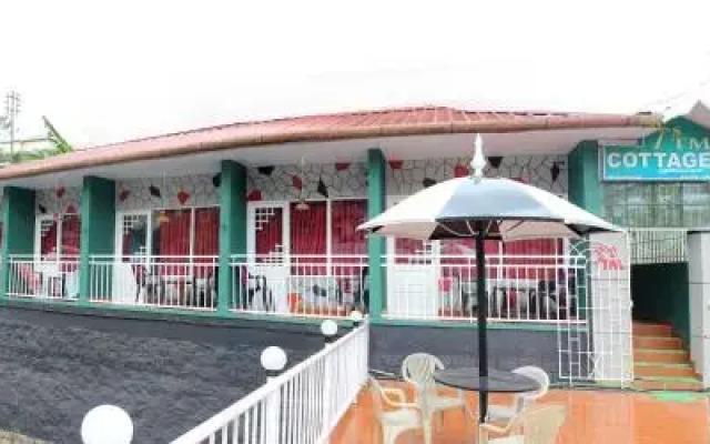The Green Carpet Hotel