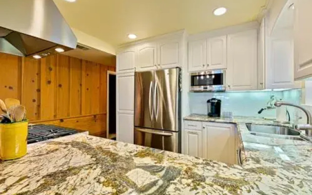 NB-214 - Coral Beach House