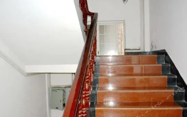 Jingzhou Sanxing Inn