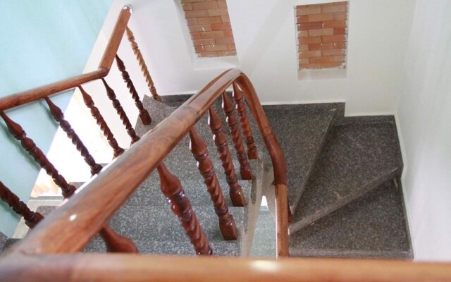 Vivian's House