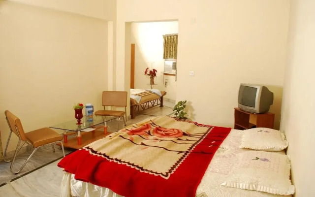 Chandra Pushp Palace