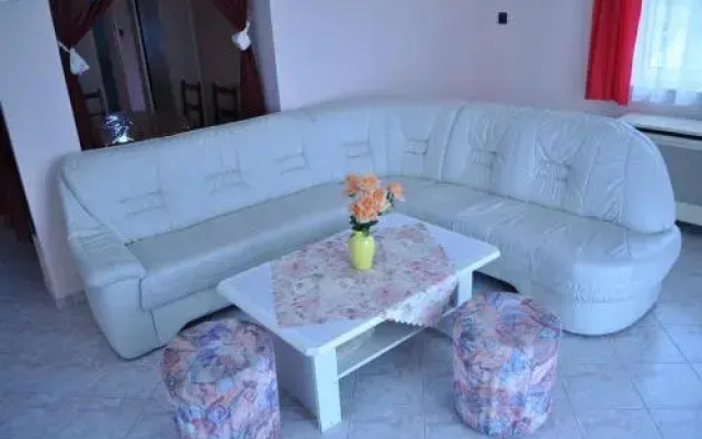 Gitta Apartmanház